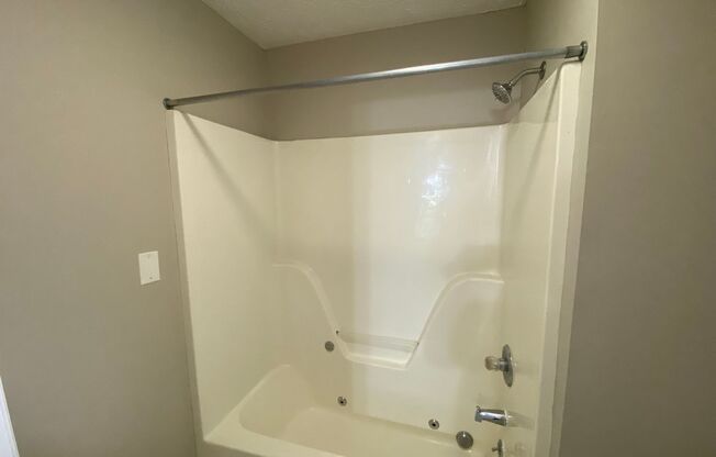 2 beds, 2.5 baths, 1,350 sqft, $1,695, Unit 23