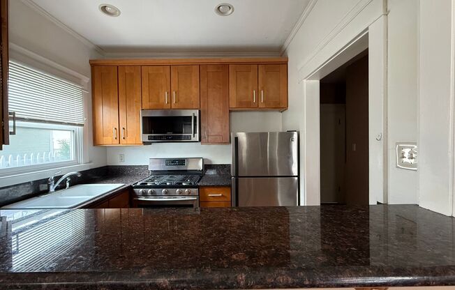 1 bed, 1 bath, $1,695, Unit Unit 5