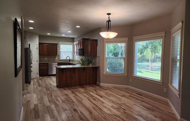 Beautiful 4 bedroom, 3 bath home in Meridian.