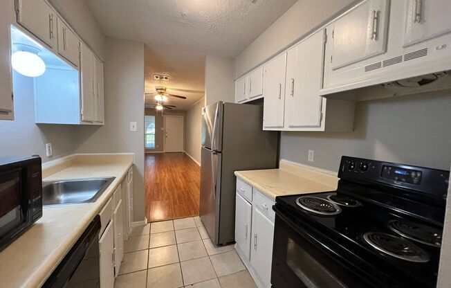 2 beds, 2 baths, $1,375