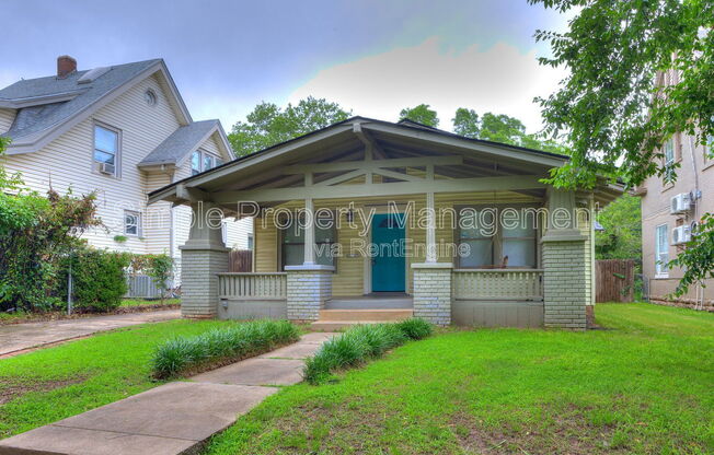 1817 W PARK PL