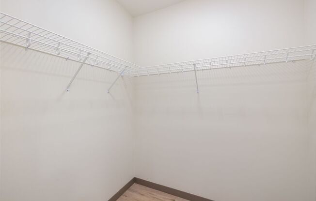 3 beds, 2 baths, $2,800, Unit Unit B303