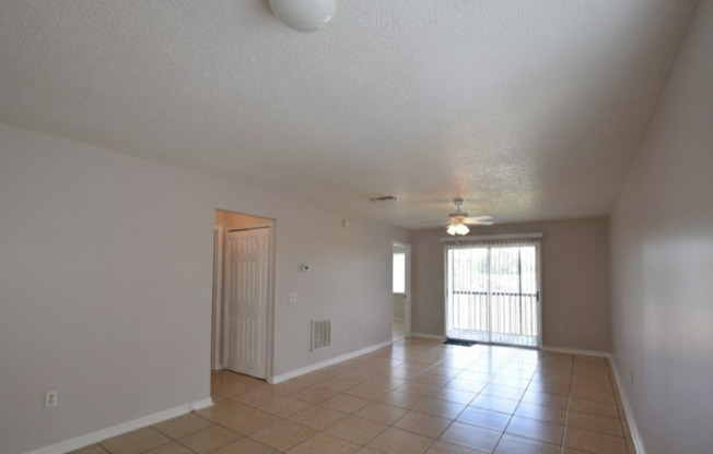 Charming 2-Bedroom in the Heart of Winter Springs – Available Now!