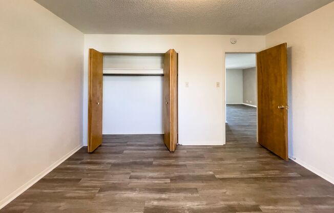 2 beds, 1 bath, 907 sqft, $895, Unit 1F