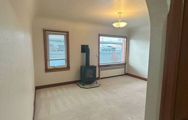 1 bed, 1 bath, $1,200, Unit 301