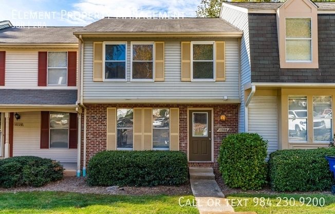 1708 Ithaca Ln