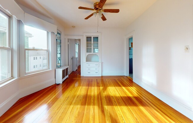 2 beds, 1 bath, 1,100 sqft, $2,800, Unit 3
