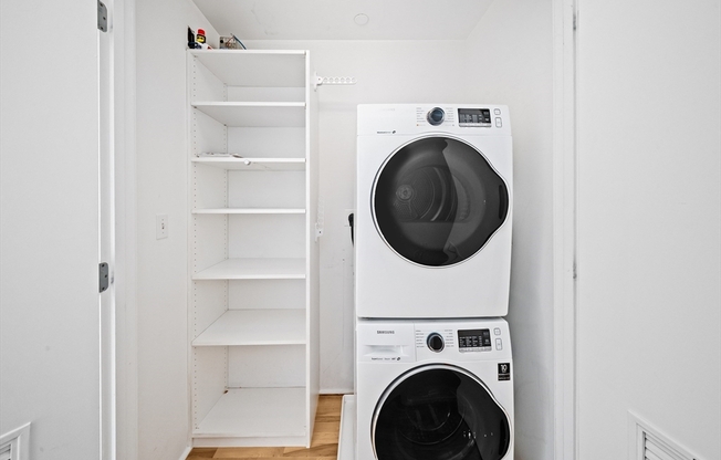 1 bed, 1.5 baths, 807 sqft, $5,000, Unit 609