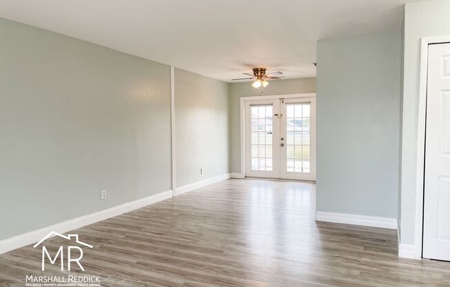 Charming 2 Bed 1 Bath Duplex in NE Cape