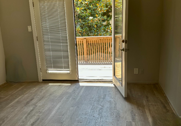 320 Franciscan Ct apt 4 4