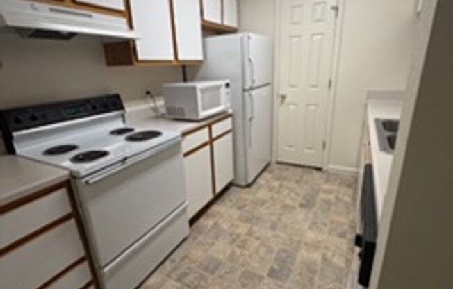 2 beds, 2 baths, 1,080 sqft, $1,189, Unit 58