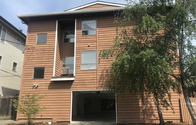 1 bed, 1 bath, 700 sqft, $1,395, Unit 1