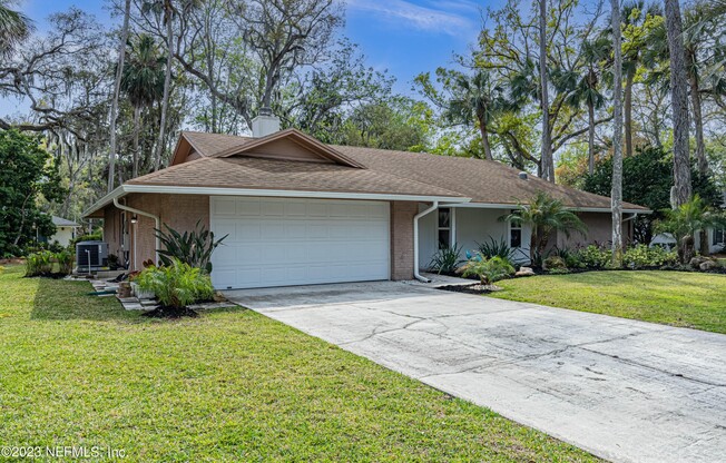 102 GRANADA LN