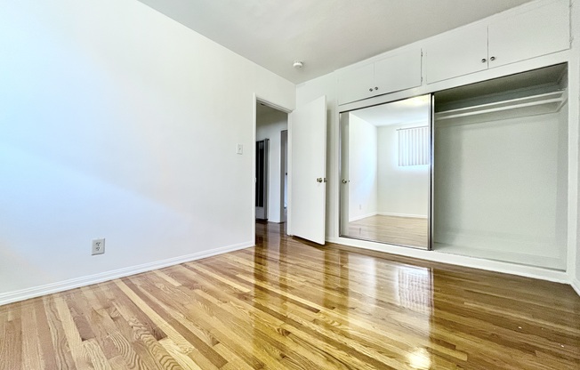 2 beds, 1 bath, $2,695