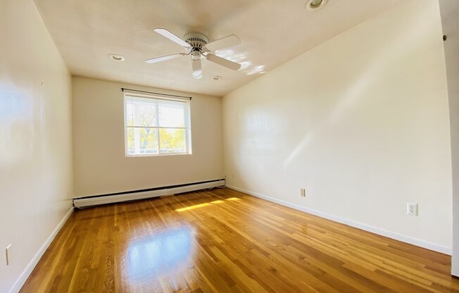 2 beds, 2 baths, 986 sqft, $3,800, Unit 209