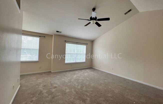 3 beds, 2.5 baths, $1,900