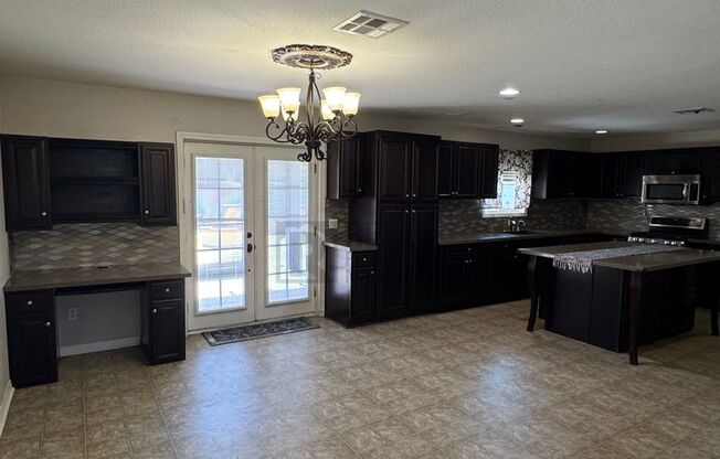 Spacious 4-Bedroom Menifee Home with Downstairs Bedroom & Modern Kitchen