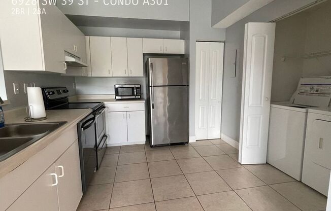 6928 SW 39 ST