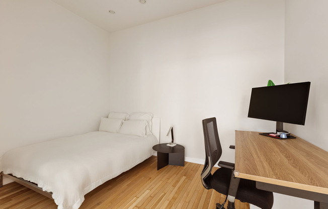1 bed, 1 bath, 861 sqft, $7,000, Unit 8Z