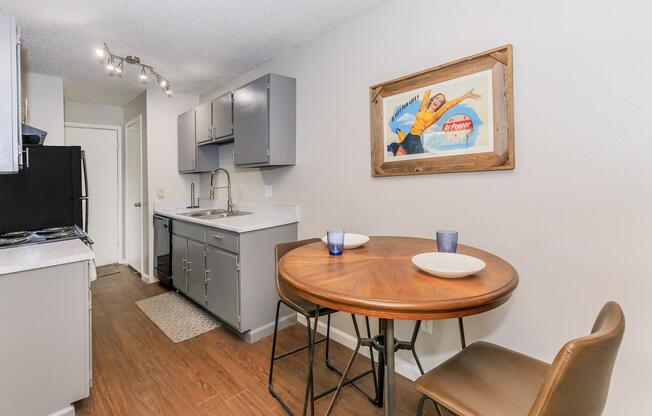 1 bed, 1 bath, 560 sqft, $641
