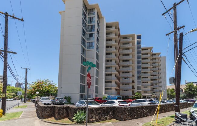 $2800.00 | 2bd/1ba Condominium in The Consulate (Makiki)
