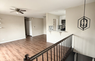 29 W 566 WINCHESTER CIR S