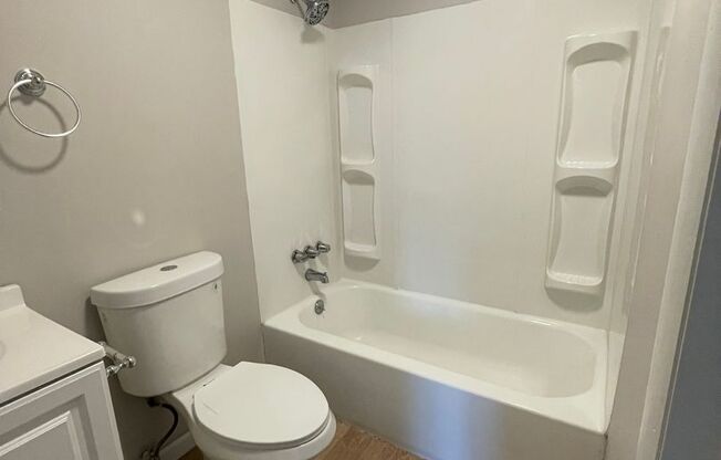 1 bed, 1 bath, 592 sqft, $1,450, Unit 5-2C