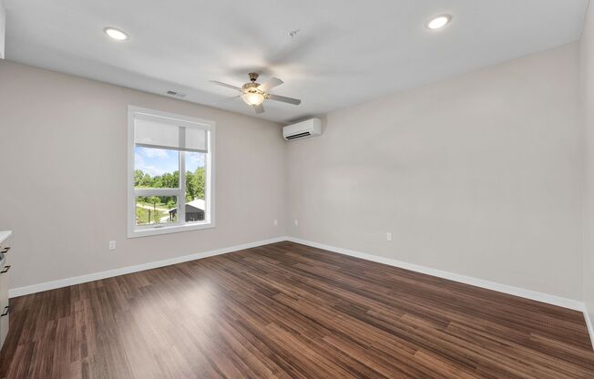Studio, 1 bath, 500 sqft, $1,040, Unit 238