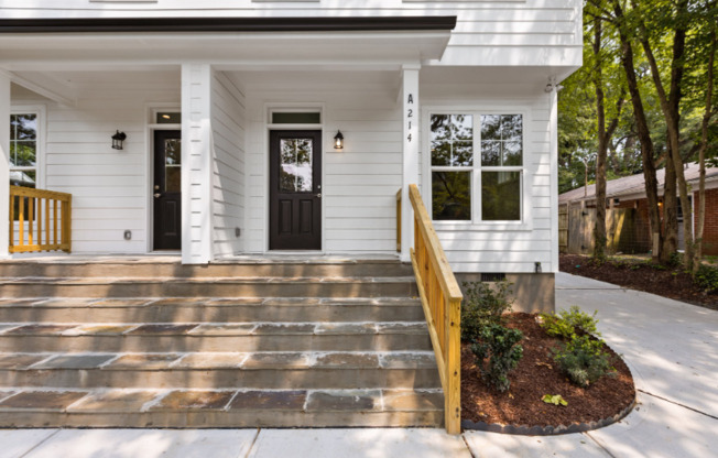 214 N GUTHRIE