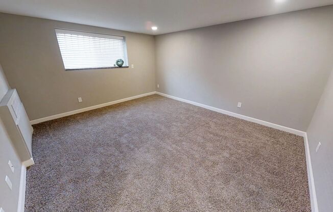 2 beds, 1 bath, 875 sqft, $1,750, Unit 404