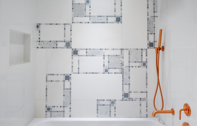 1 bed, 1 bath, 740 sqft, $5,495, Unit PHG