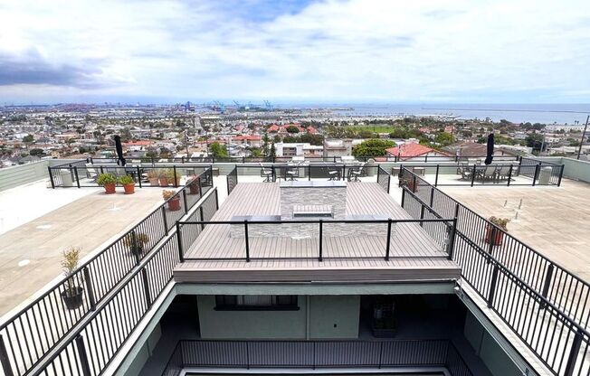 Spacious 2 Bedroom 1 Bathroom Upstairs Condo