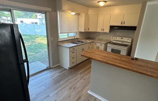 3 beds, 1 bath, $1,325