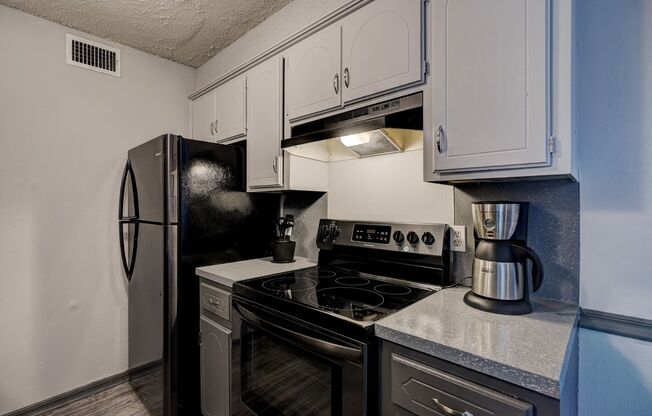 2 beds, 1.5 baths, 925 sqft, $925, Unit O4