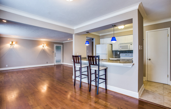 5937 E University Blvd # 10795