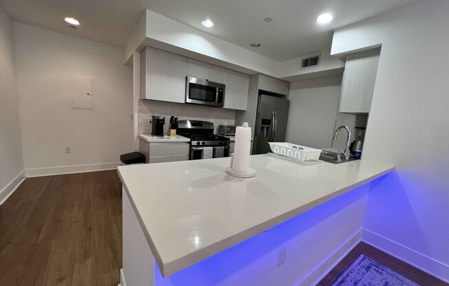 4 beds, 3 baths, 120 sqft, $1,600, Unit 109 - Signature - 2