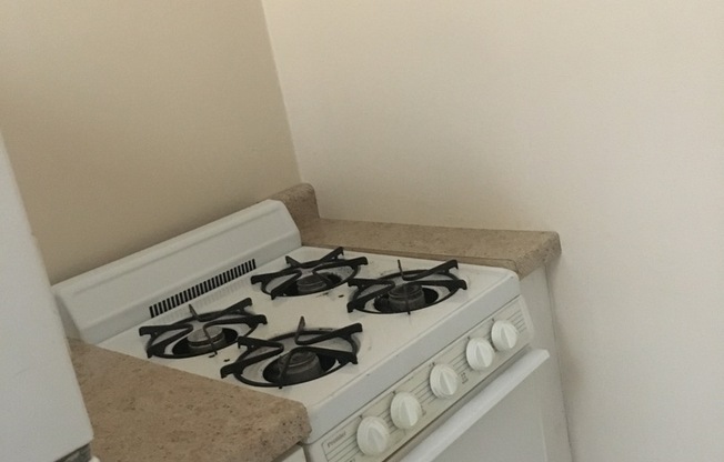 1 bed, 1 bath, 600 sqft, $695, Unit 22