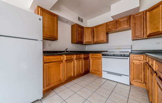 7834 S Coles