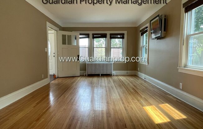 South Minneapolis Single Family Home, Fenced Yard, 2 Car Garage, Avail July
