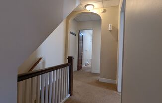 2 beds, 1 bath, $950, Unit 1614 W MARKET ST- 3F