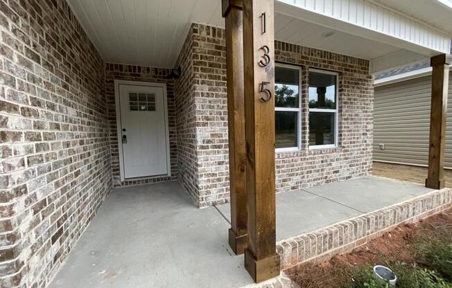 135 N SKY DR