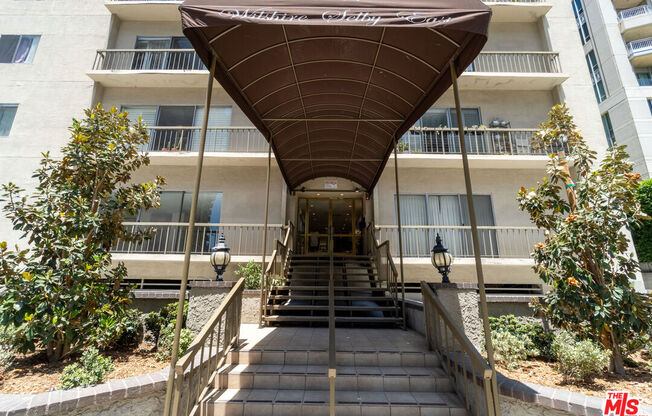 10747 Wilshire Blvd