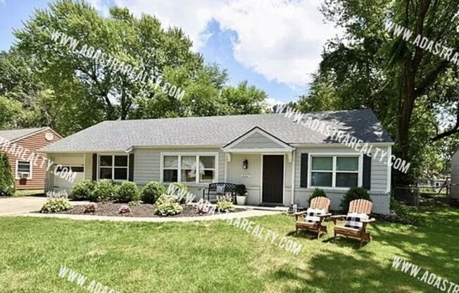 Beautiful Ranch Home in Prairie Village-Available NOW!!