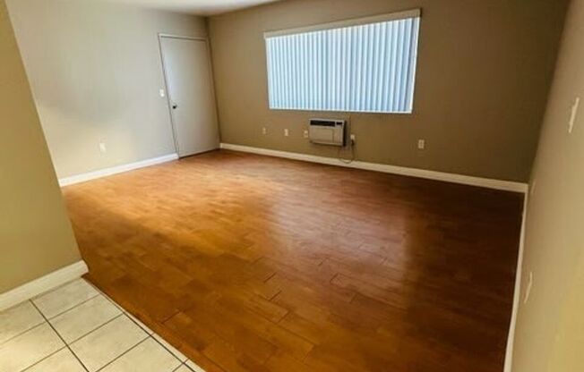 1 bed, 1 bath, 670 sqft, $1,900, Unit SB203