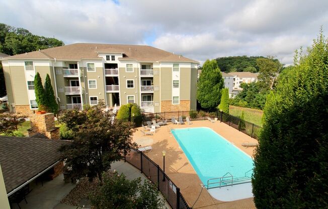 4 beds, 4 baths, $595, Unit #302