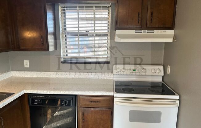 2 beds, 1 bath, $1,195, Unit 1422