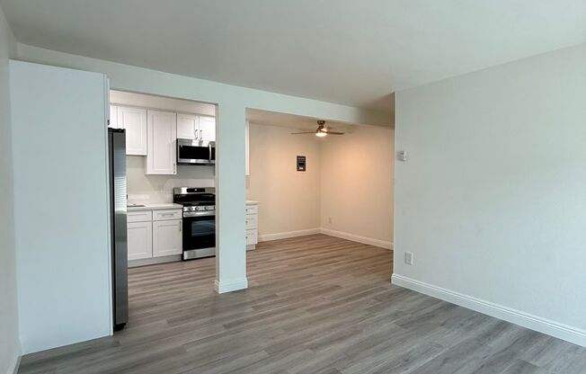 2 beds, 1 bath, 850 sqft, $2,325, Unit 9185-10
