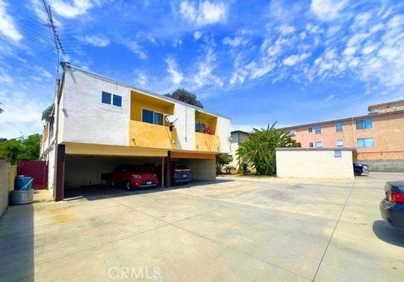 6438 MAMMOTH AVE