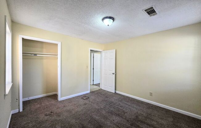 2 beds, 1 bath, $825