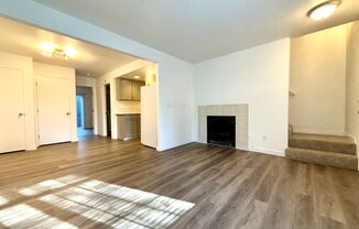 Newly Renovated Townhome in Powellhurst-Gilbert Neighborhood~  New Flooring and Other Finishes!